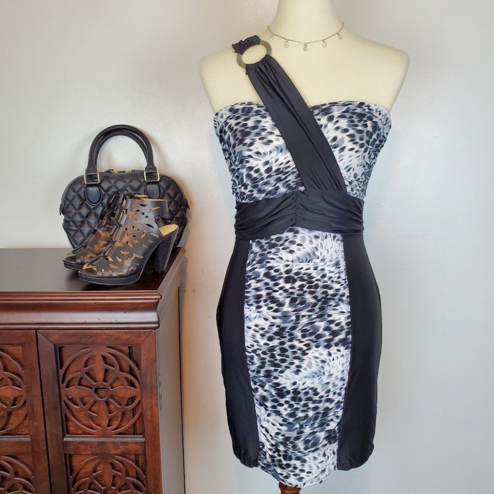 Banana Monkey Sleeveless With Shoulder Strap Mob Wife Special Occasion Dress  M